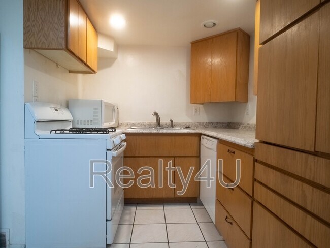 Foto del edificio - 382 400 S