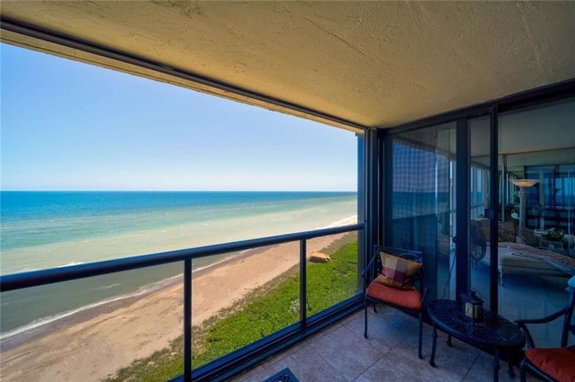 Building Photo - 10410 S Ocean Dr