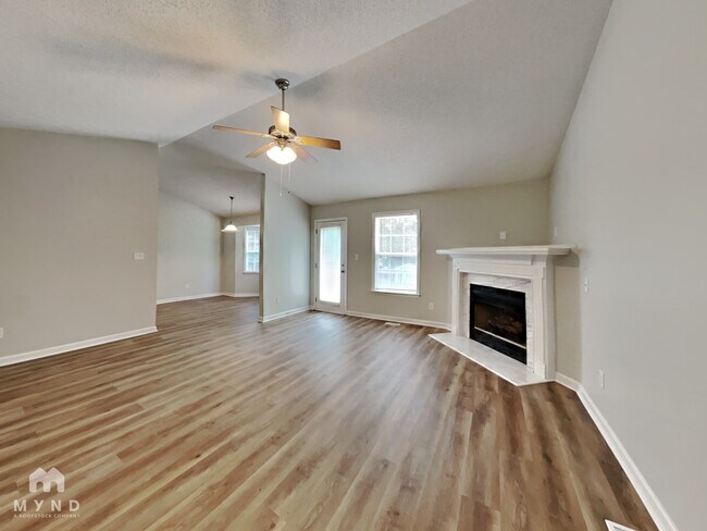 Building Photo - 589 Spaniel Ln