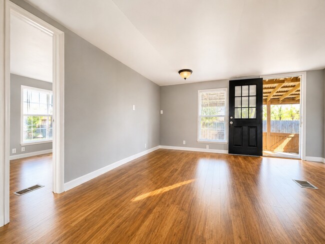 Building Photo - 1508 Darden Dr