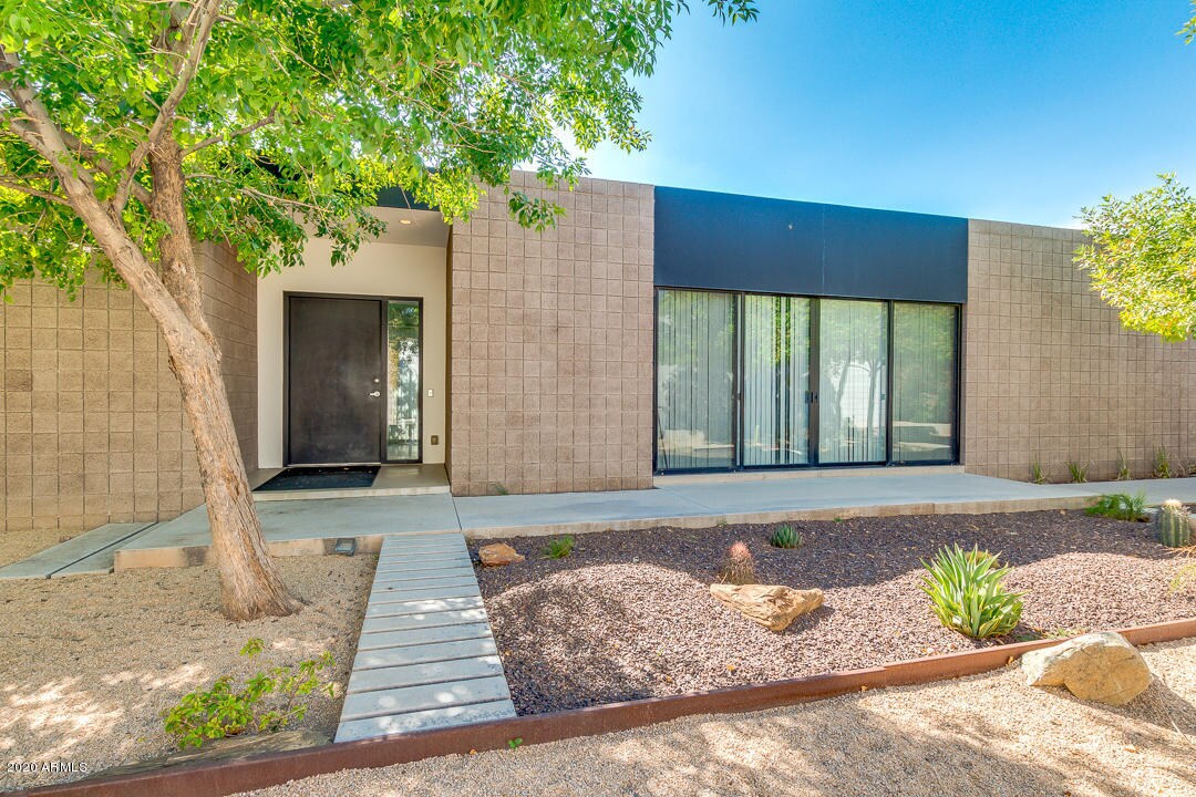 Primary Photo - 1203 E Meadowbrook Ave