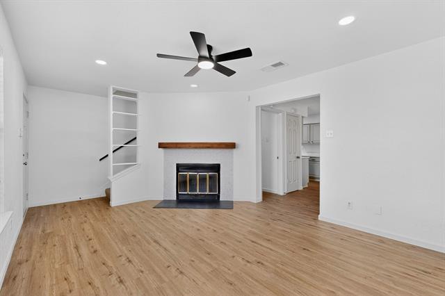 Building Photo - 925 Cedar Terrace