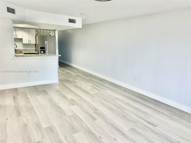 Building Photo - 8373 Lake Dr