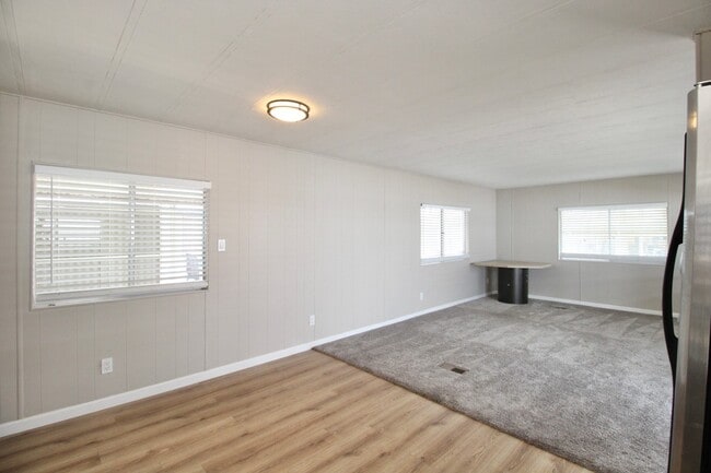 Building Photo - 303 S Recker Rd