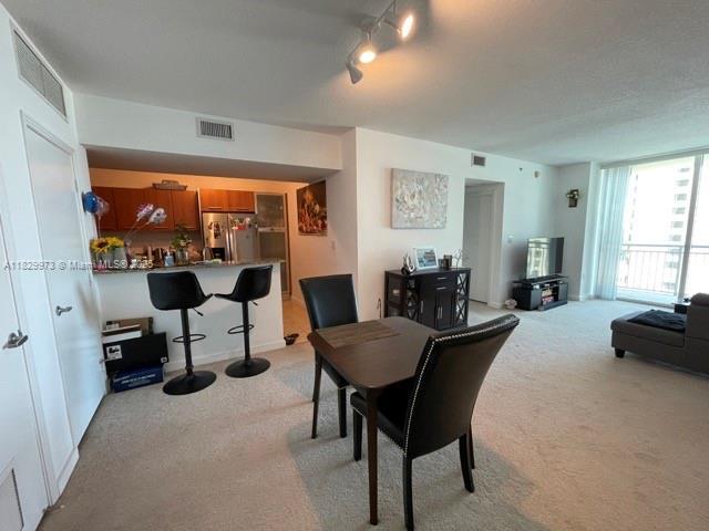 Foto del edificio - 9066 SW 73rd Ct