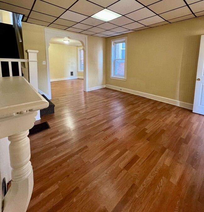 Building Photo - Spacious 4 Bedroom 1 Bath in Folcroft