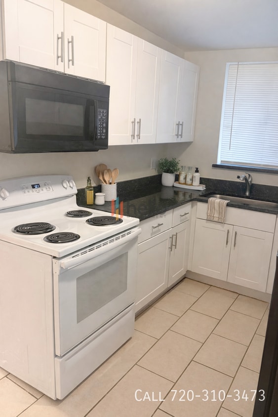 Photo - 1435 Otis Street-1435-3