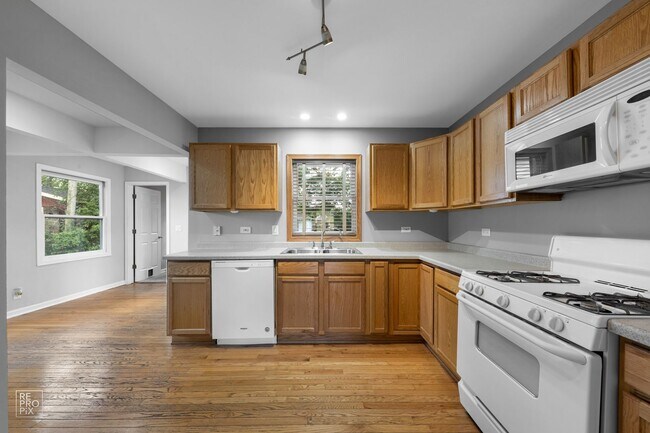 Foto del edificio - 8313 Ramble Rd