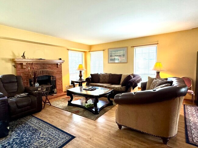 Foto del edificio - 2180 Camden Ln