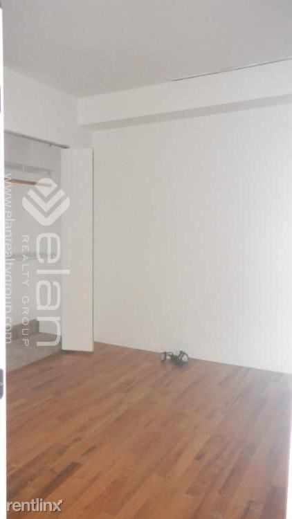 Building Photo - 2 br, 1 bath  - 655 Central Apt E Unit E