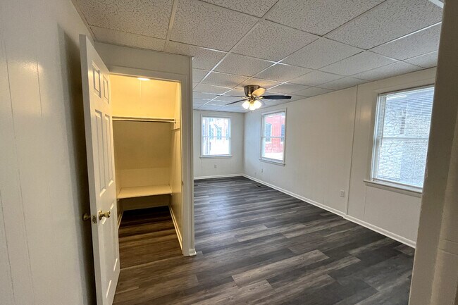 Foto del edificio - 452 W Philadelphia St