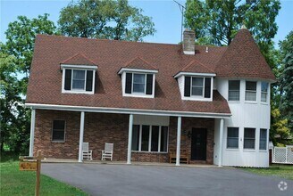 Building Photo - 25 Hathorn Rd