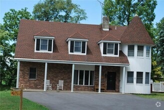 Building Photo - 25 Hathorn Rd