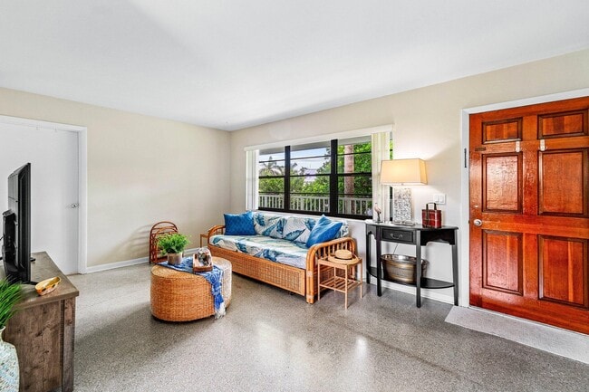 Building Photo - 5615 N Ocean Blvd