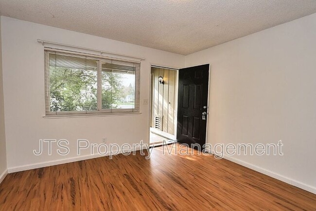 Building Photo - 8856 N Winding Way
