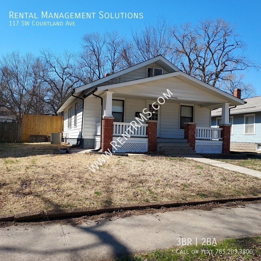 Primary Photo - 117 SW Courtland Ave - 3 BEDROOM/2 BATHROOM