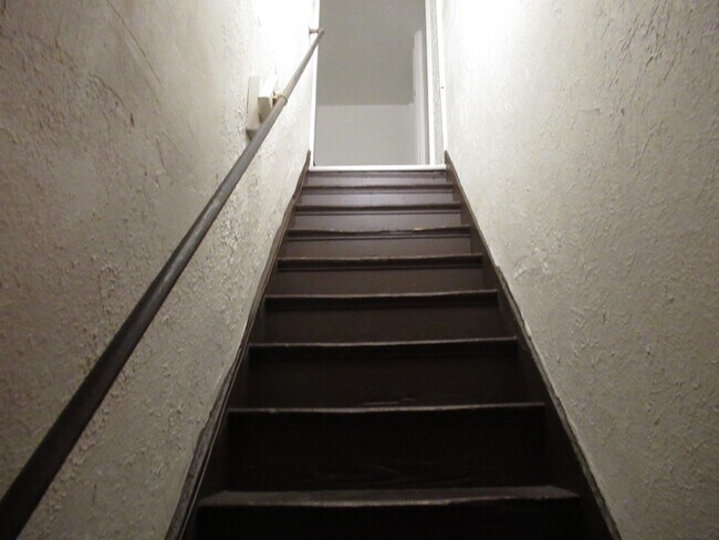 Foto del edificio - 829 Windham Ave