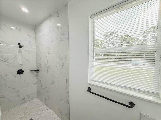 Foto del edificio - 824 Hanover Ave