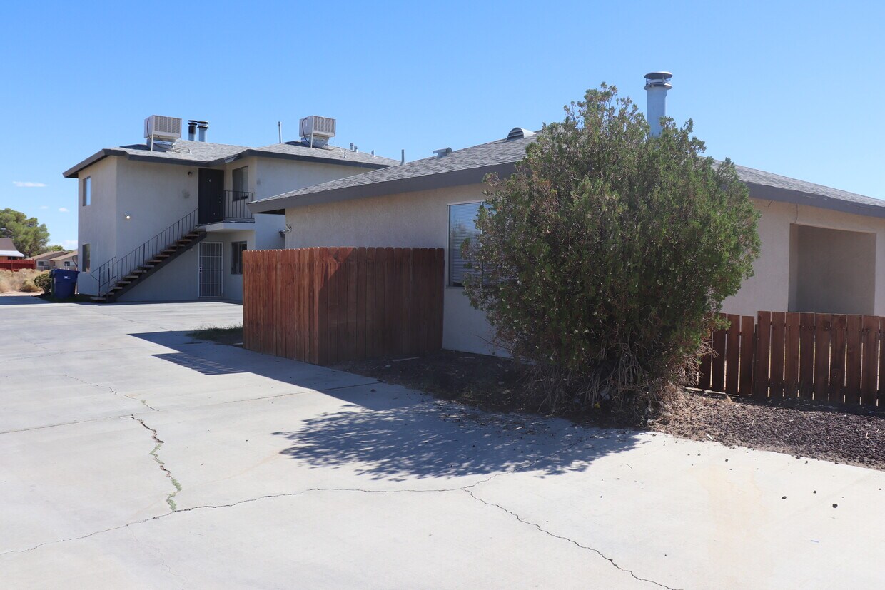 204 S Gateway Blvd Unit A, Ridgecrest, CA 93555 Apartments in