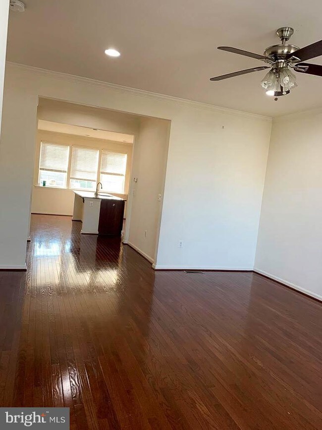 Foto del edificio - 25614 Pleasant Valley Rd