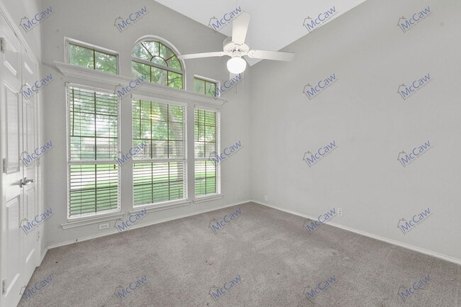 Building Photo - 6603 Fairlawn Dr