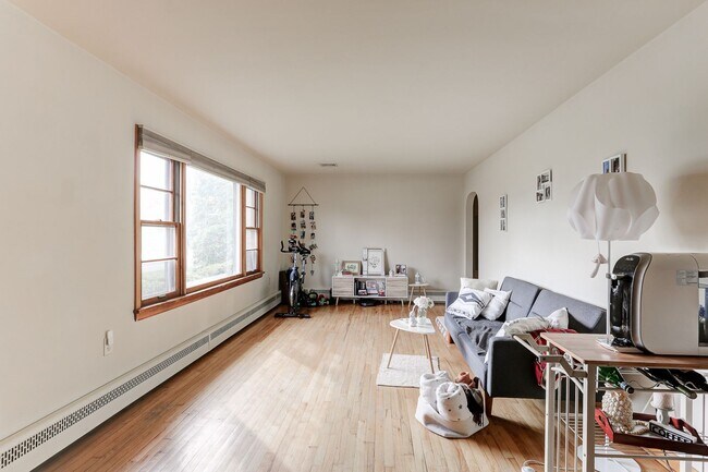 Building Photo - 2 bed 1 bath ranch in Camp Hill Boro