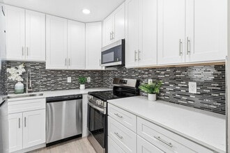 Building Photo - 141 Brittany Terrace