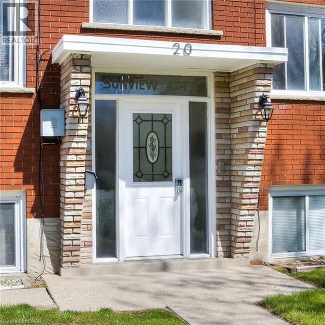 Building Photo - 20 Raitar Ave