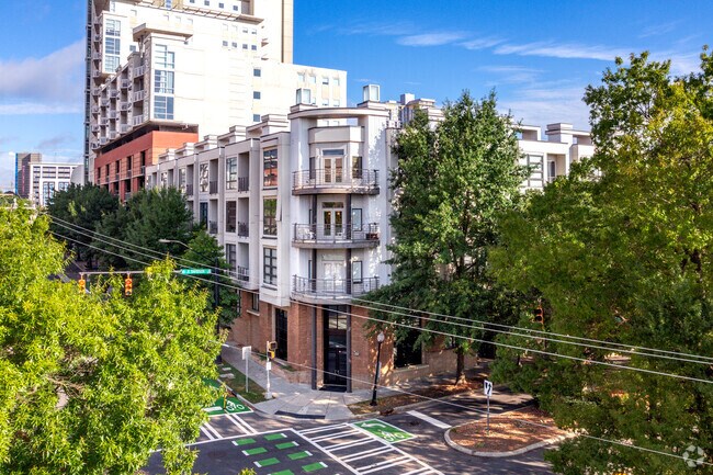 Foto del edificio - Court 6