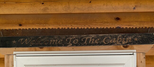 Building Photo - Kentucky Log Home