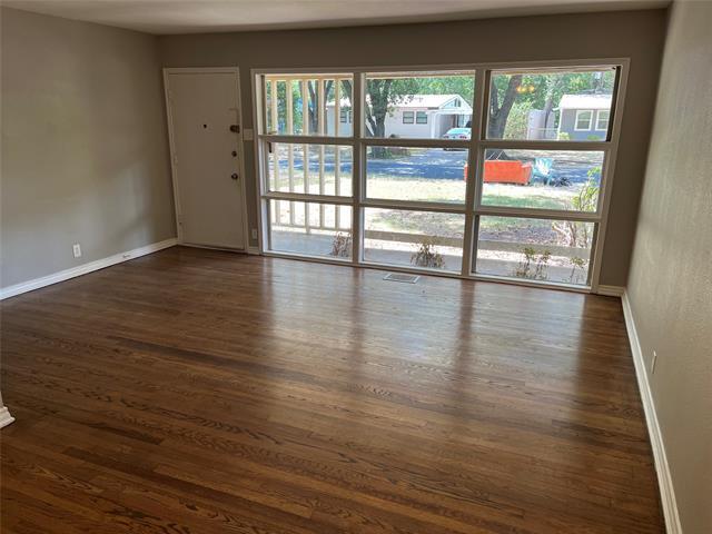 Building Photo - 10410 Sylvia Dr
