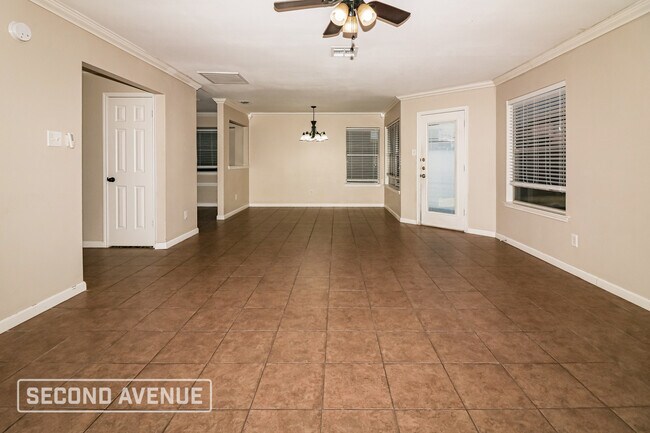 Foto del edificio - 3021 Shady Creek Ln