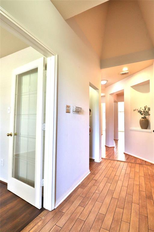 Building Photo - 4810 Linden Pl