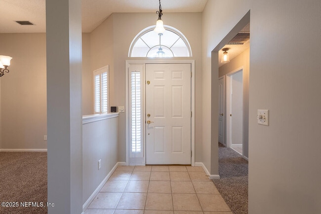 Foto del edificio - 1618 Highland View Ct