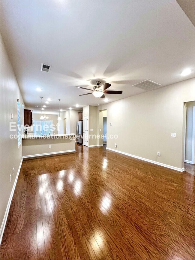 Foto del edificio - 3724 Hoggett Ford Rd