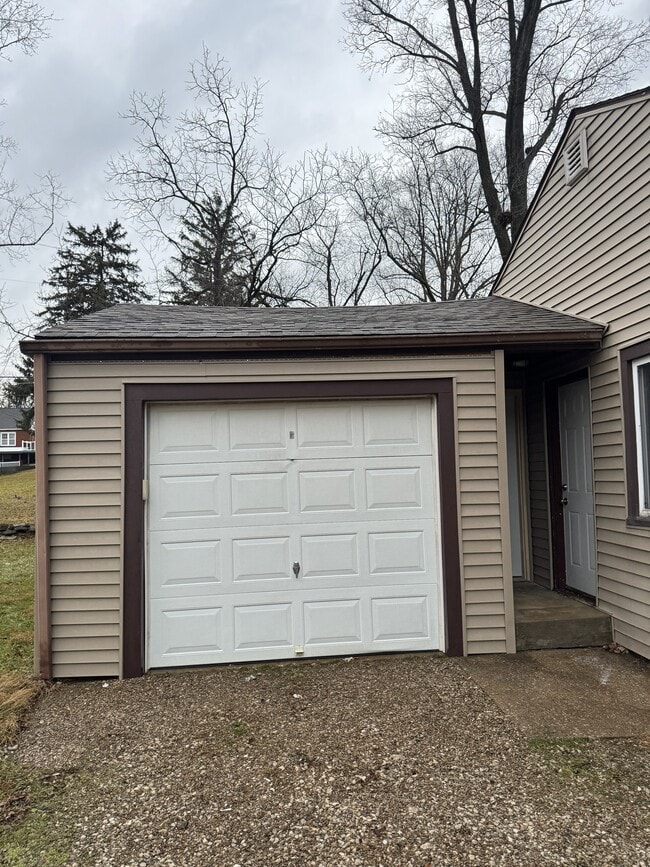 Building Photo - 500 Sunset Blvd