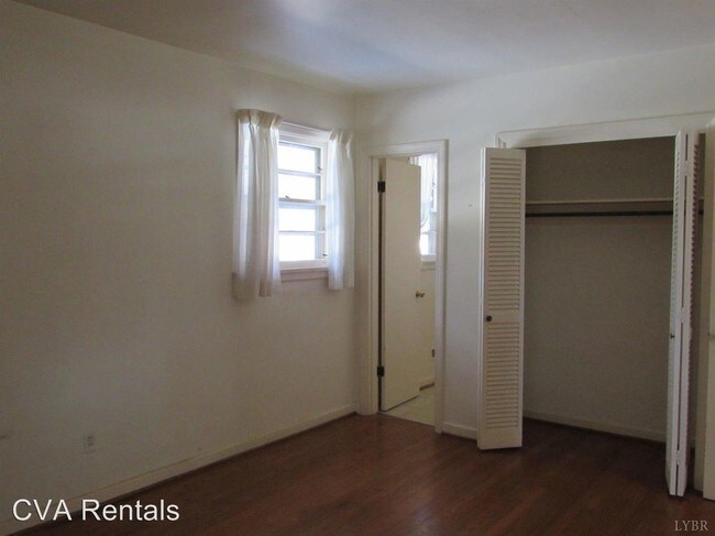 Foto del edificio - 1023 Sheffield Dr