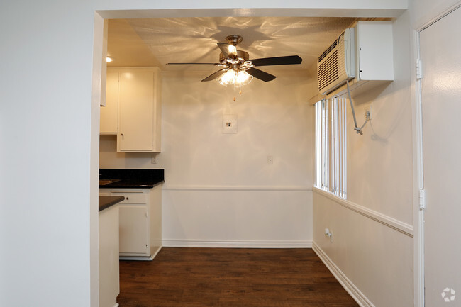 Dining Area - Plantation Apartments