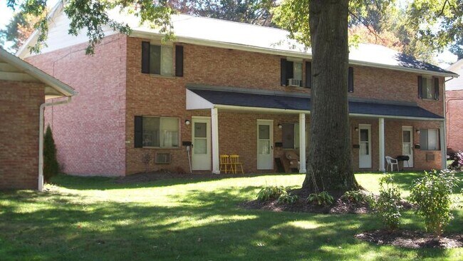 Foto del edificio - 470 Brentwood Dr