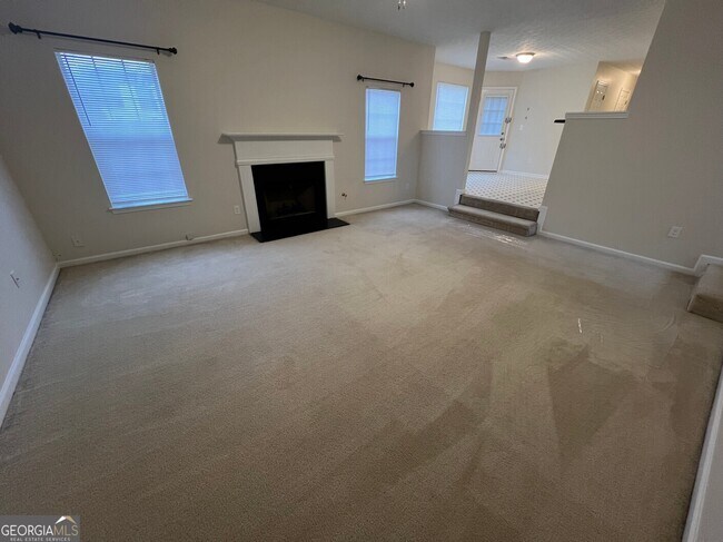 Building Photo - 417 Harvick Cir