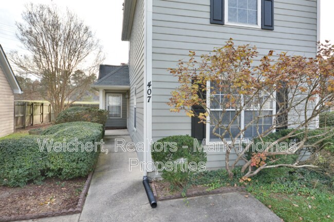 Photo - 407 Devlin Pl House