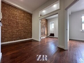 Building Photo - 946 Fulton St