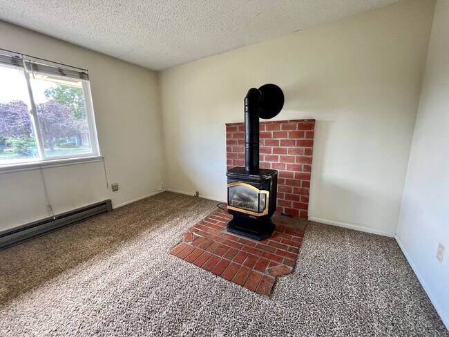 Building Photo - 1707 College Pl