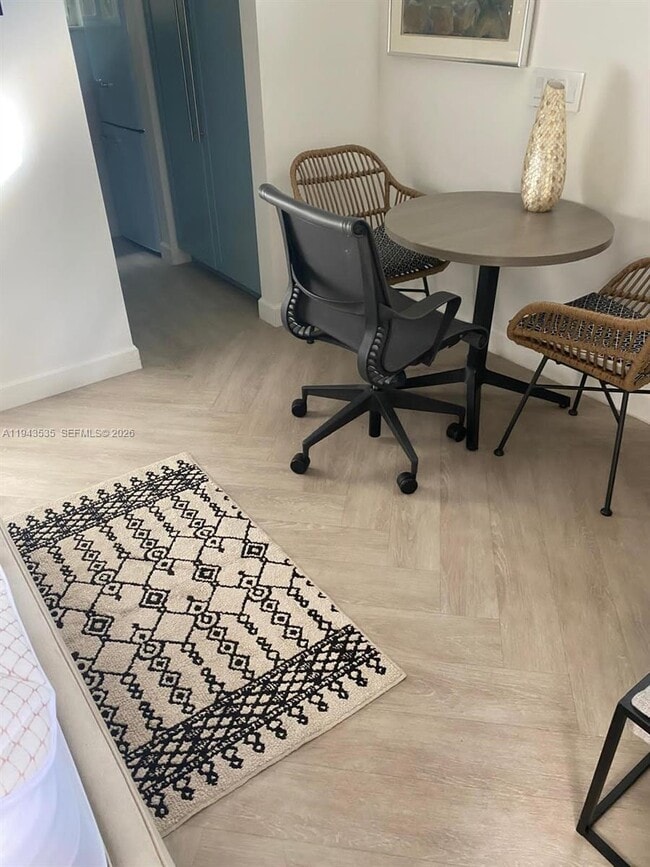 Building Photo - 1321 Asturia Ave