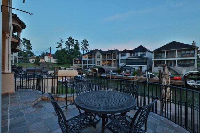 Foto del edificio - 12336 Pebble View Dr