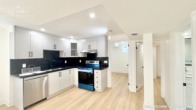 Photo du bâtiment - 950 Matthew Murray Cres