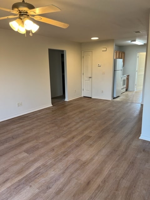 Building Photo - 180 Toni Ln