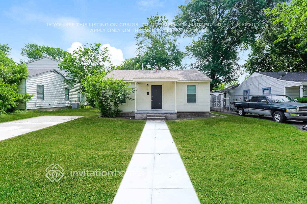 Primary Photo - 5101 Royal Dr