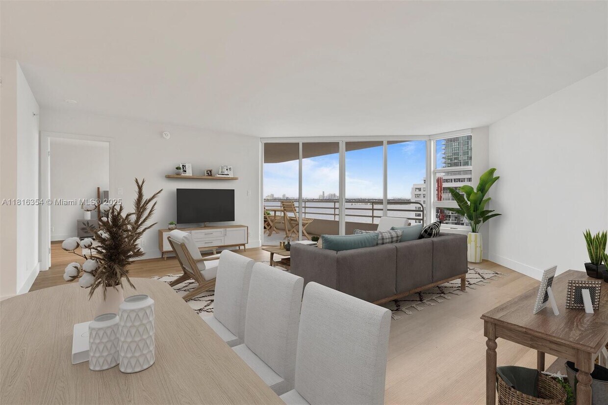 Foto principal - 555 NE 34th St