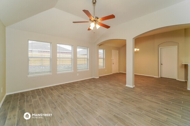 Building Photo - 2720 Triple Crown Ln